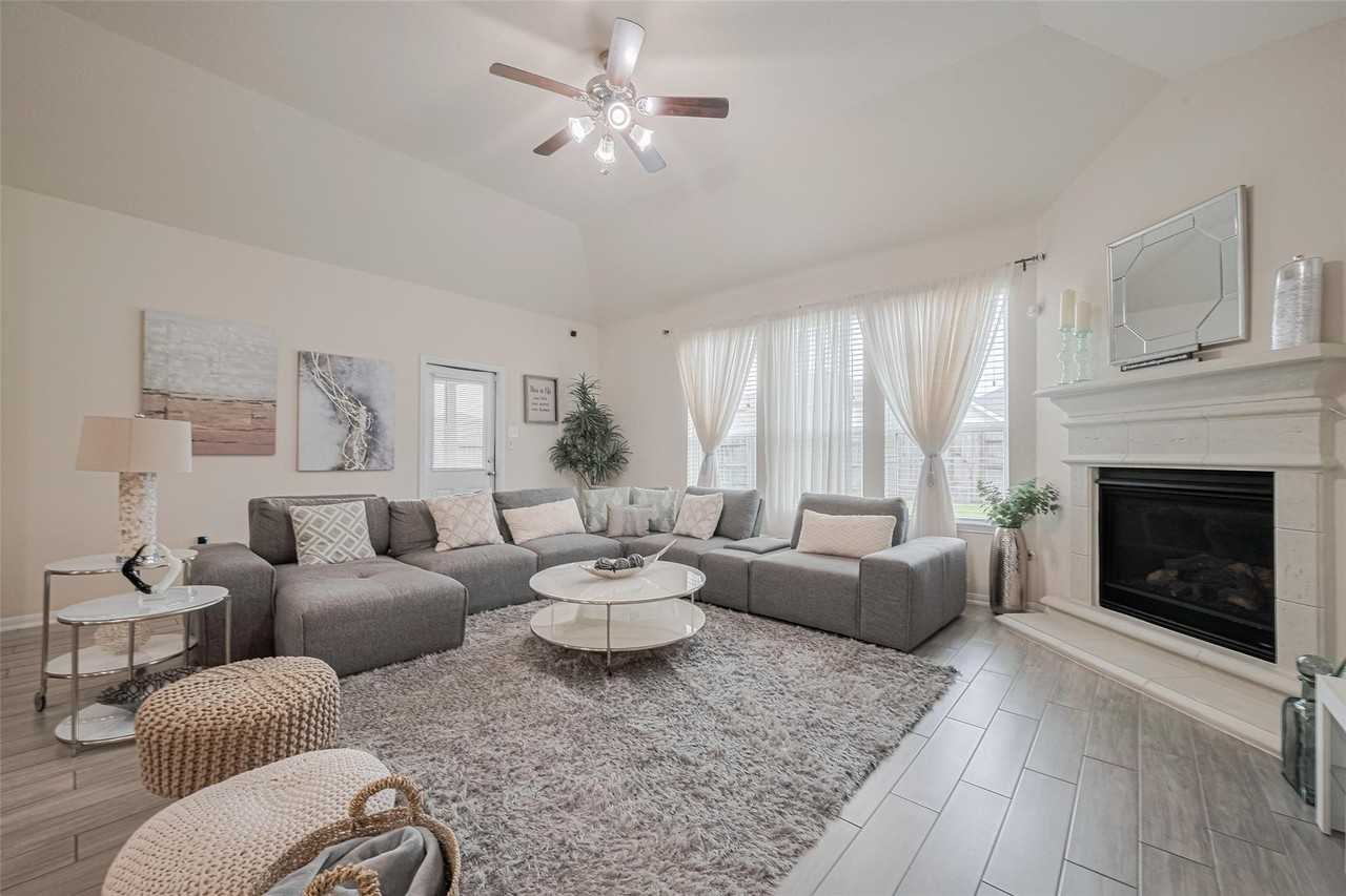 5218 Windy Plantation Dr - Photo 3 of 49