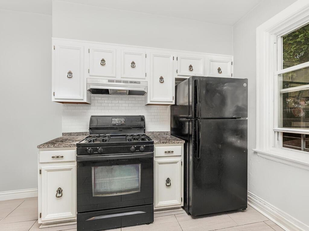 48 Tibbetts Rd - Photo 3 of 10