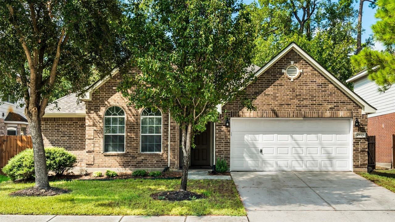 19123 Center Park Dr - Photo 2 of 31