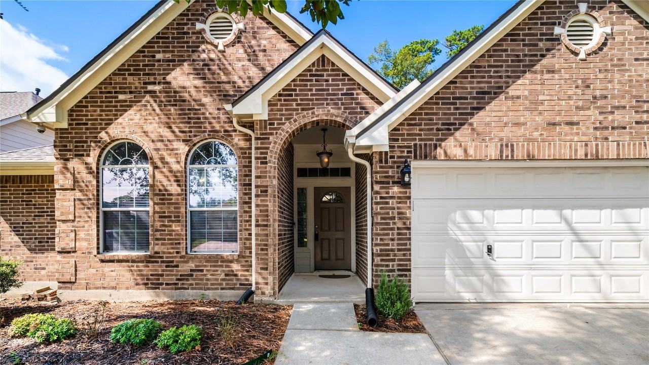 19123 Center Park Dr - Photo 4 of 31