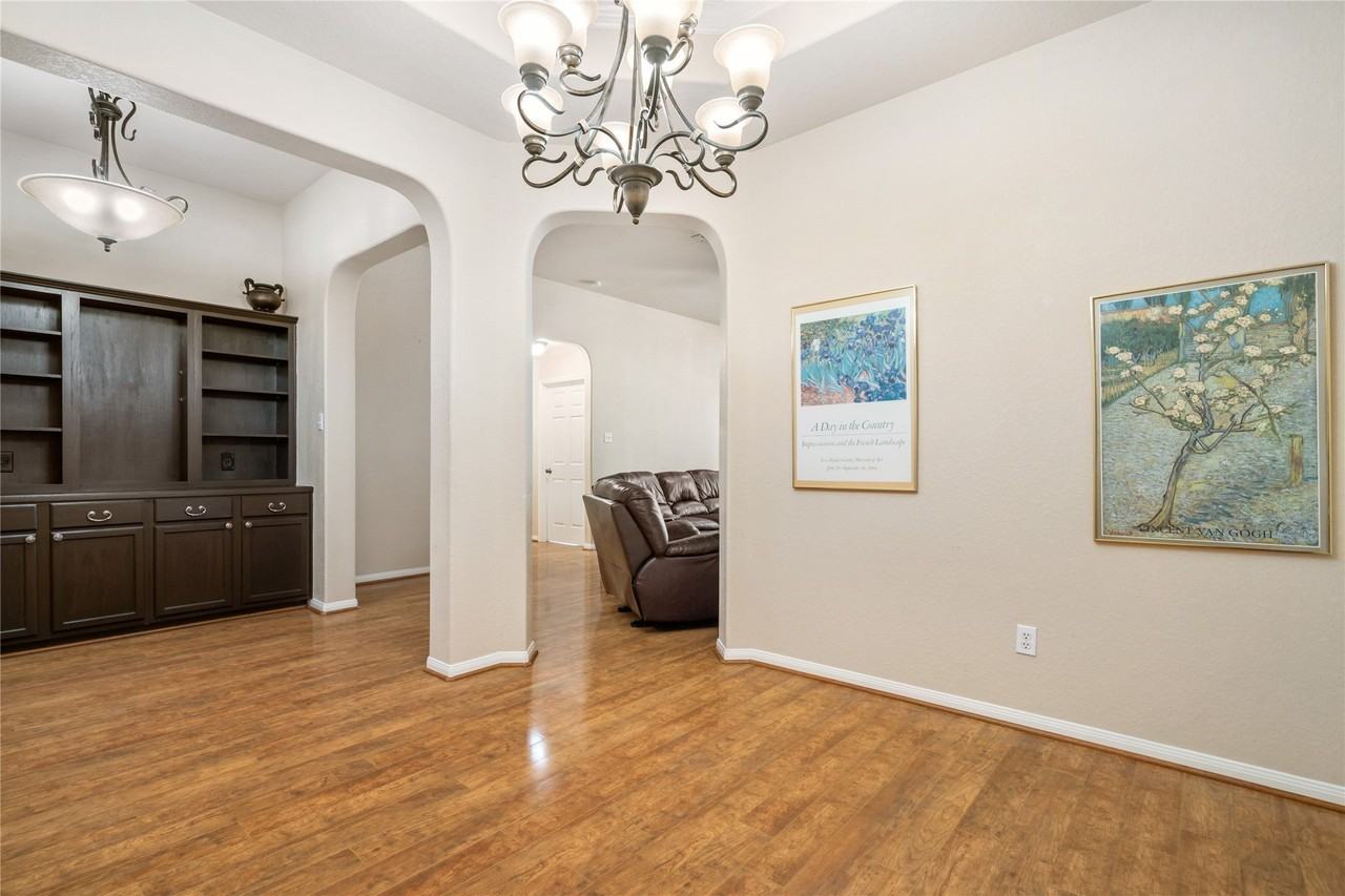 19123 Center Park Dr - Photo 6 of 31