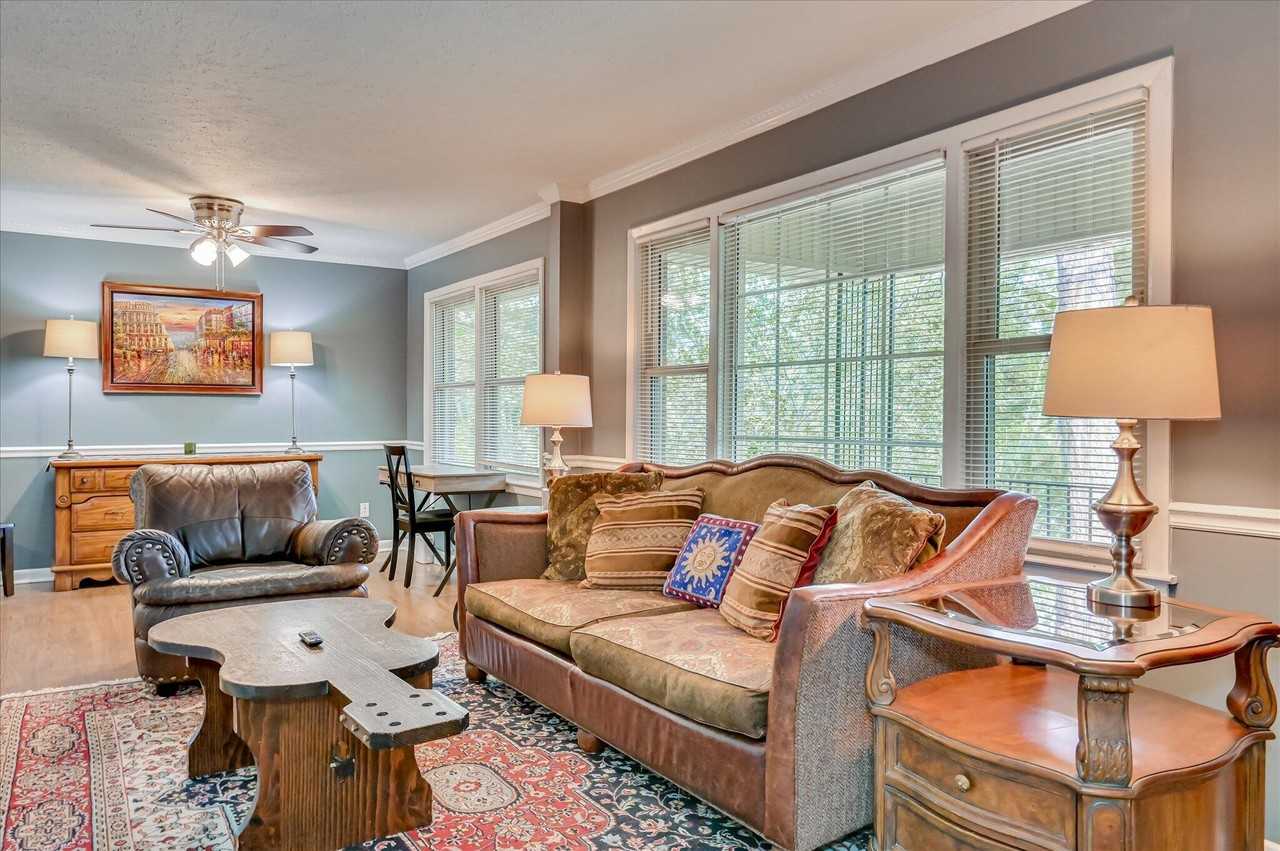 1004 Edisto Ave - Photo 5 of 43