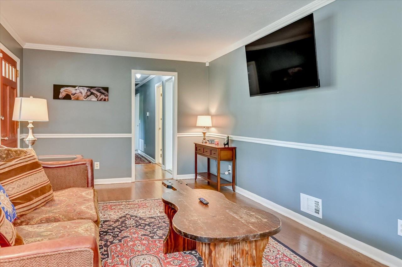 1004 Edisto Ave - Photo 6 of 43