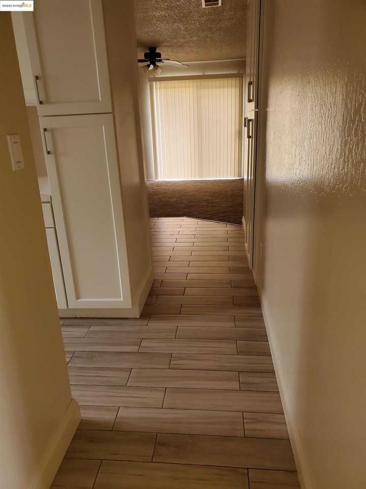 4958 Driftwood Ct - Photo 2 of 16