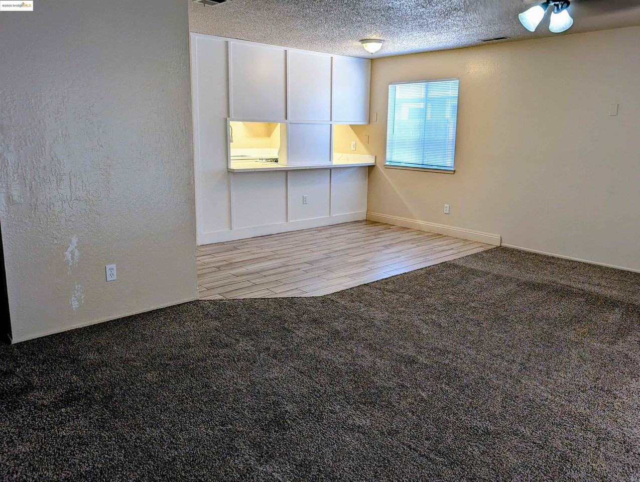 4958 Driftwood Ct - Photo 5 of 16