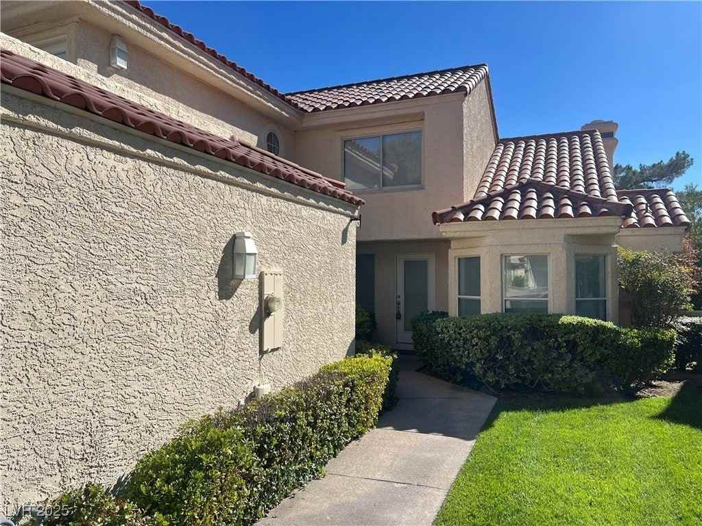 7049 Big Springs Ct - Photo 3 of 29