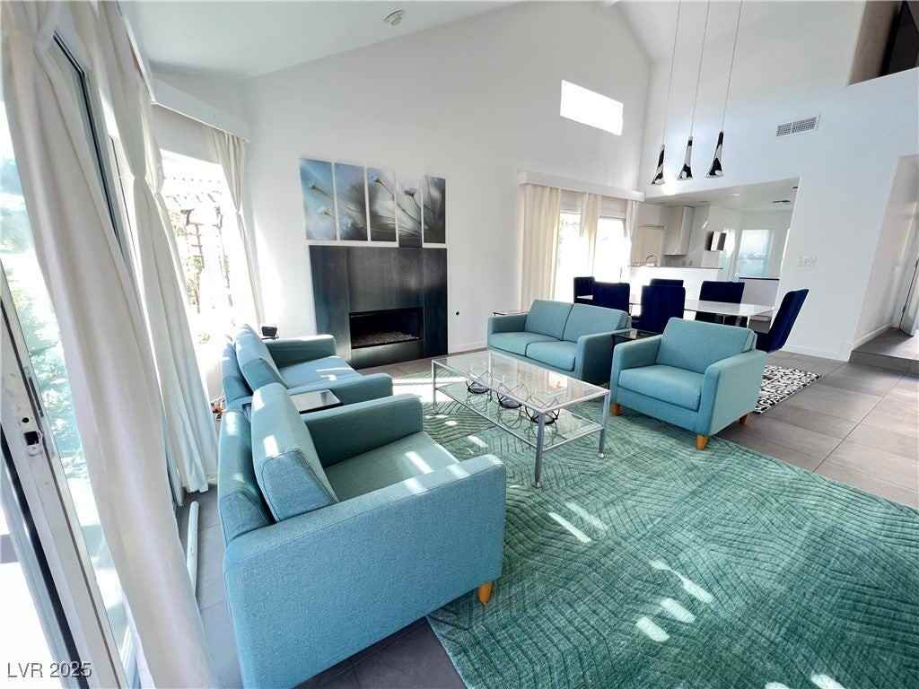 7049 Big Springs Ct - Photo 4 of 29