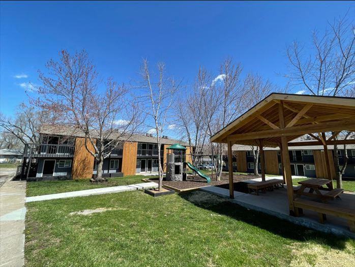 Chelsea Apartments - Photo 4 of 14