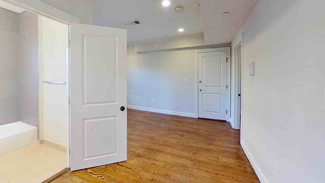 Washington St - Photo 3 of 6