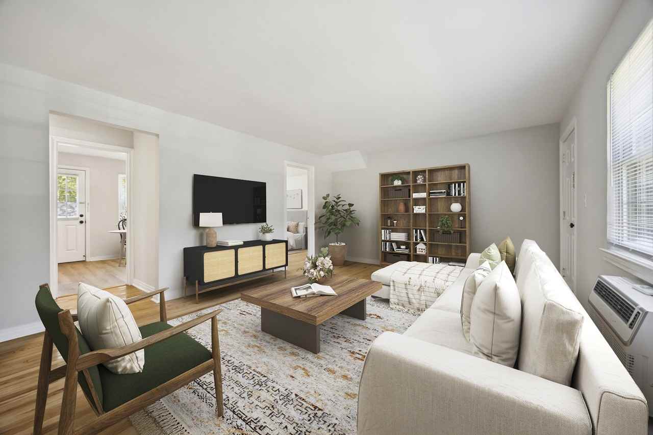 Eagle Rock Apartments at Maplewood - Photo 2 of 18