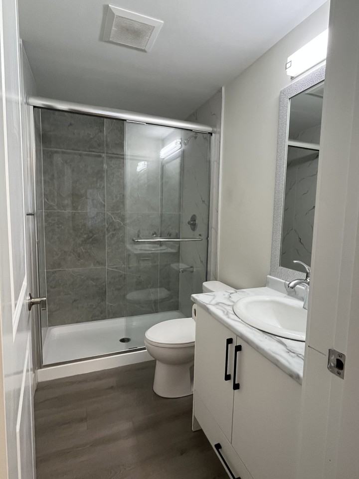 20367 37B Avenue - Photo 2 of 8