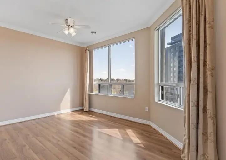 60 Wyndham St S #512 - Photo 2 of 9