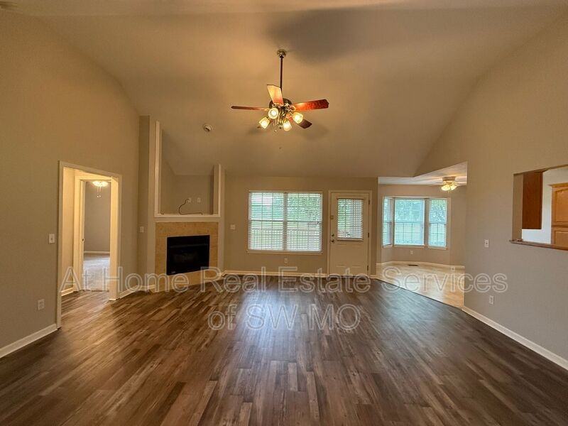 4023 S Warmwater Ave - Photo 2 of 14