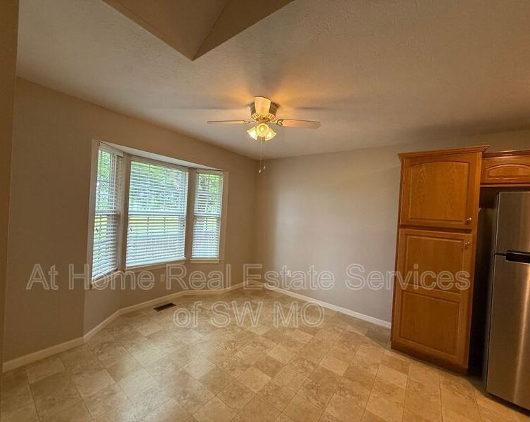 4023 S Warmwater Ave - Photo 3 of 14
