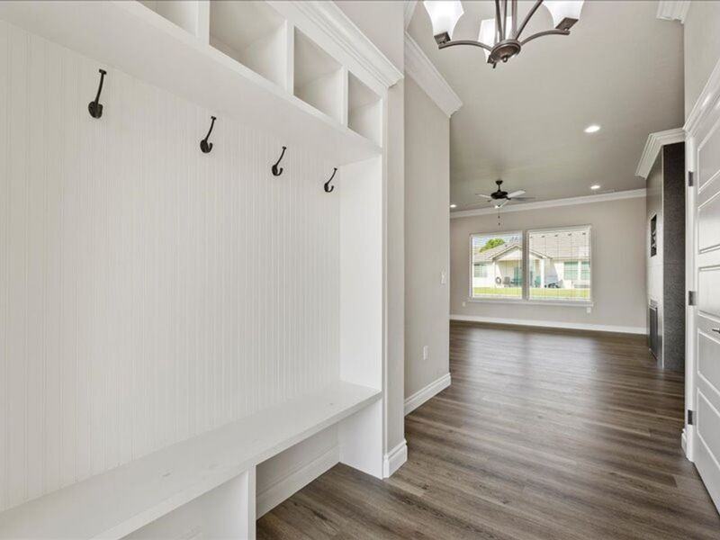 1615 Palermo Ave - Photo 4 of 27