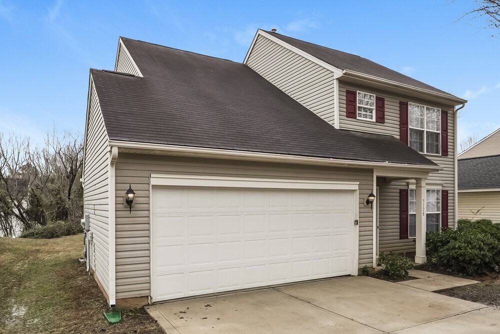 5128 Deerton Rd - Photo 4 of 17