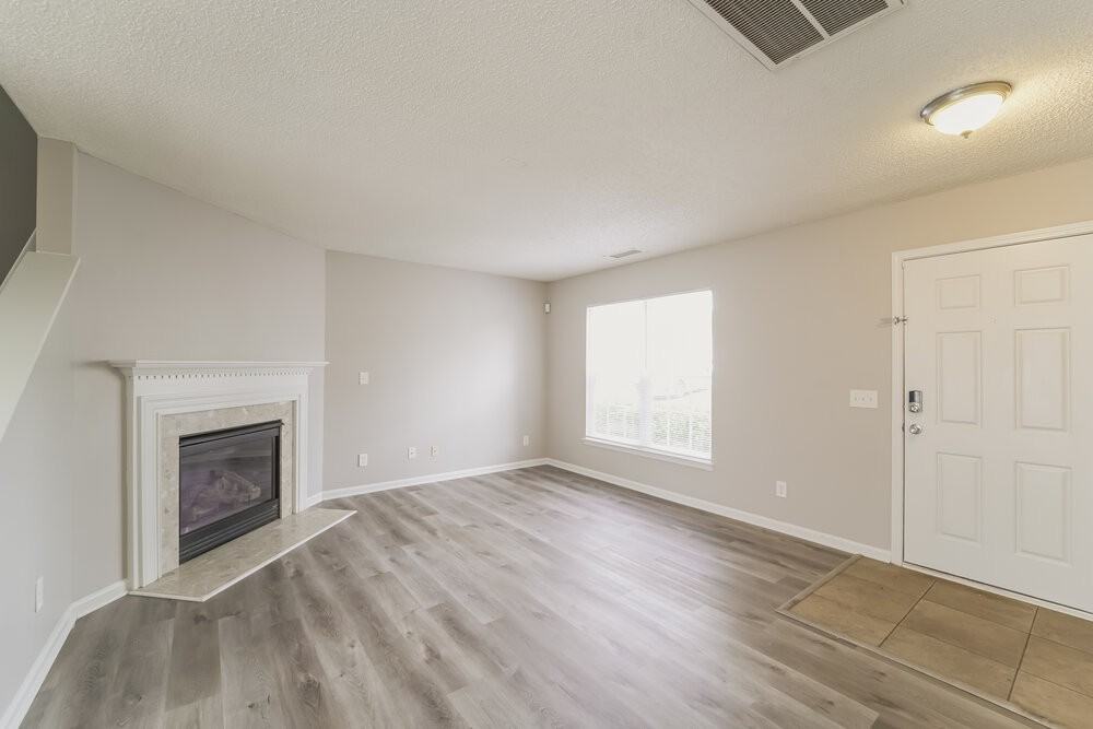 5128 Deerton Rd - Photo 5 of 17