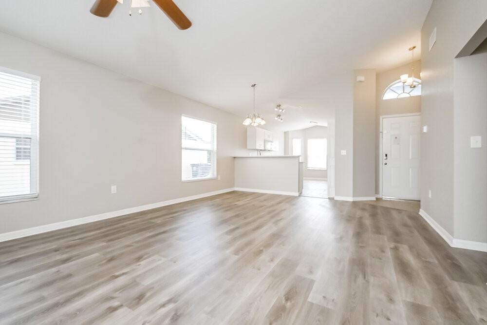 3740 Imperial Dr - Photo 3 of 16