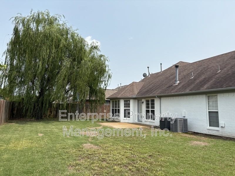 11556 Milton Meadows Dr - Photo 4 of 35