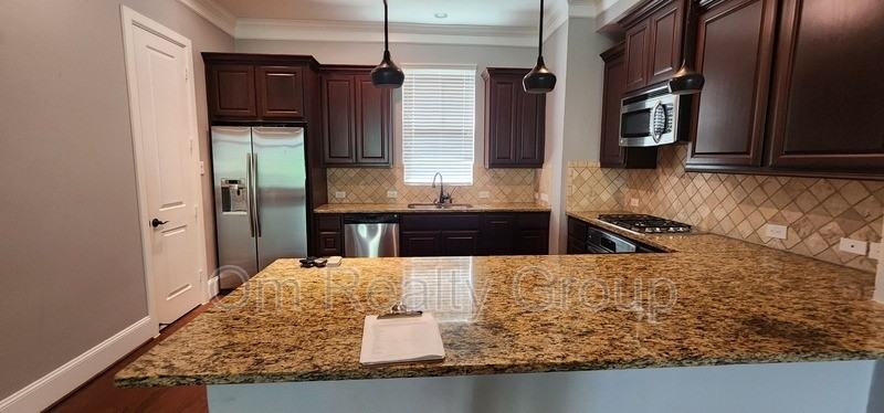 1405 Patterson Street - Photo 2 of 20