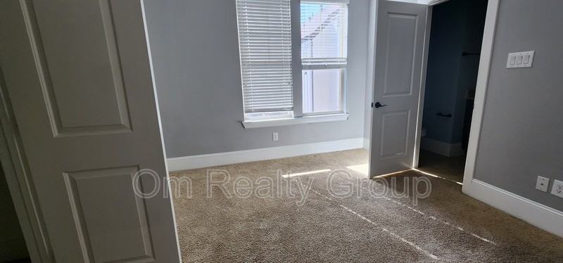 1405 Patterson Street - Photo 4 of 20