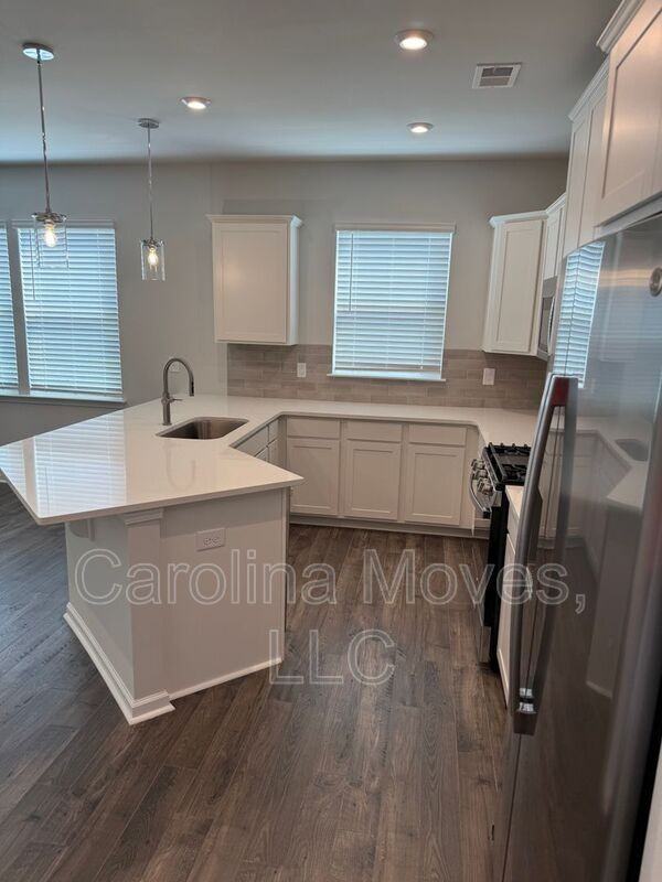 11 Limestone Way - Photo 4 of 14
