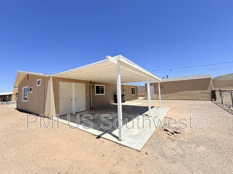 1460 Horseshoe Ln - Photo 3 of 5