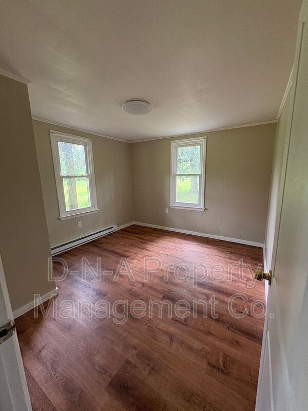 307 Cabin Ln - Photo 3 of 6