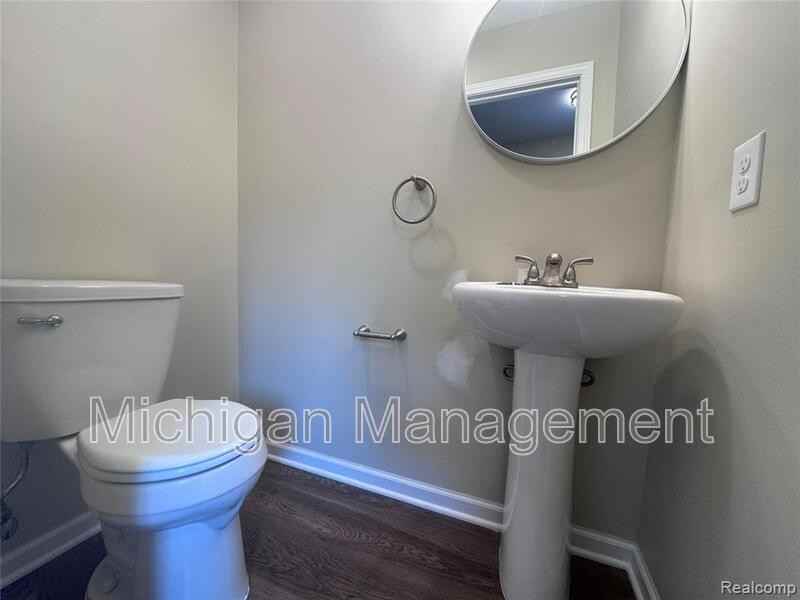 21104 Inkster Rd - Photo 6 of 14