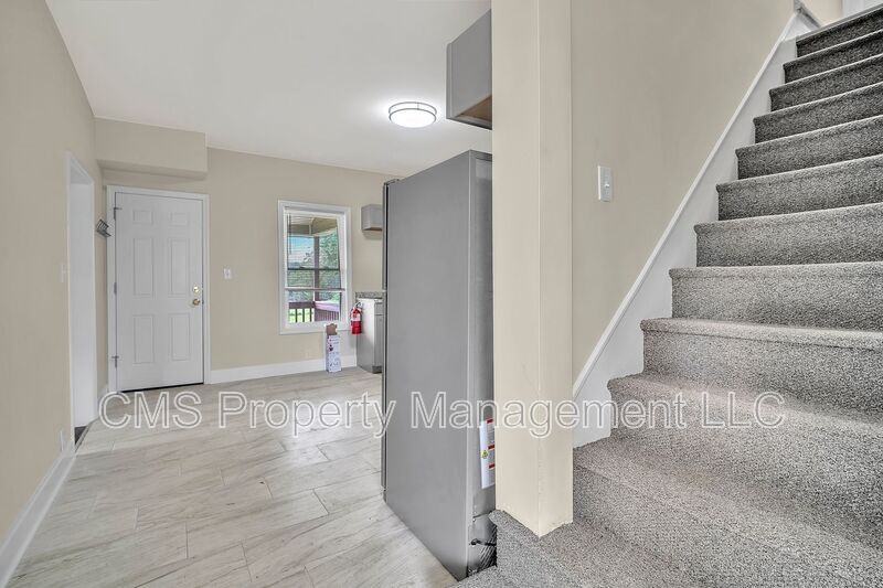 1712 Linvale Road - Photo 3 of 15