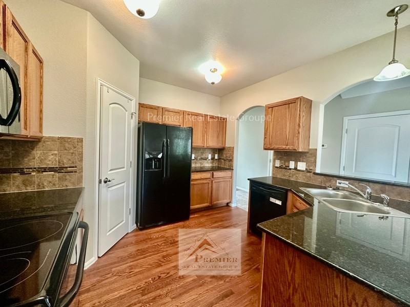 4873 San Amels Way - Photo 4 of 20