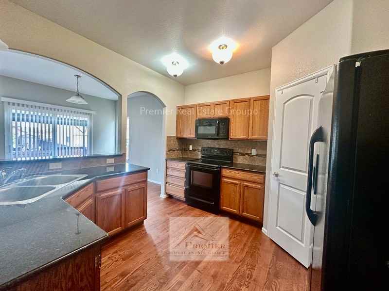 4873 San Amels Way - Photo 5 of 20