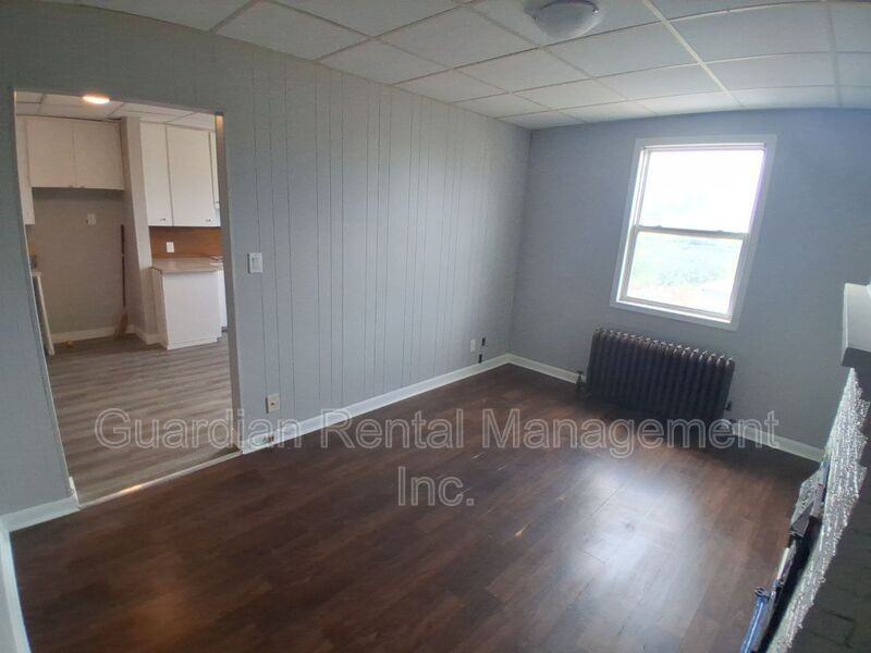 411 Simpson St #6 - Photo 4 of 12