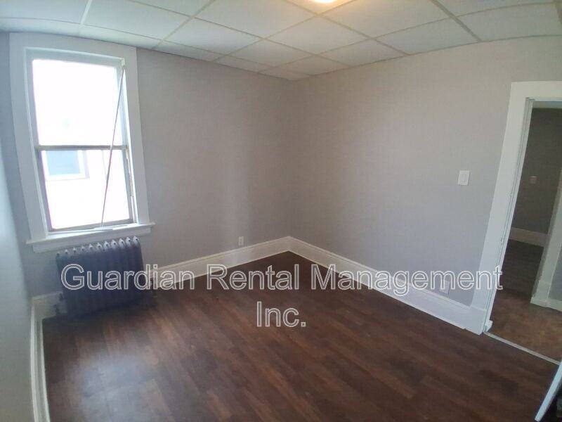 411 Simpson St #6 - Photo 6 of 12