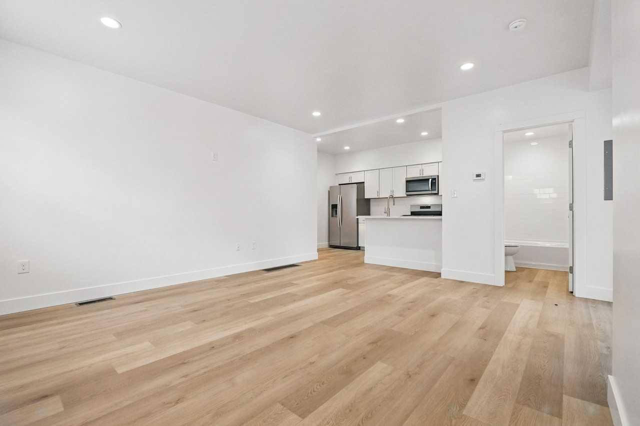 1 Higgins Street - Photo 4 of 34