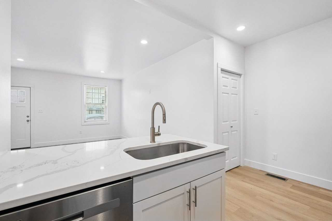 1 Higgins Street - Photo 6 of 34