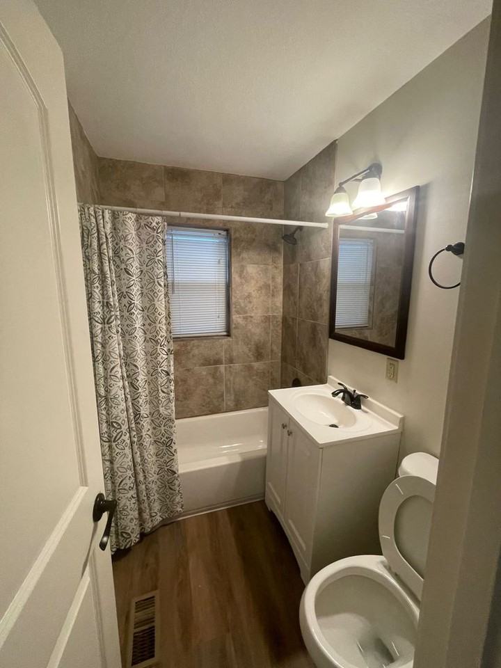 667 Thornton St - Photo 5 of 10
