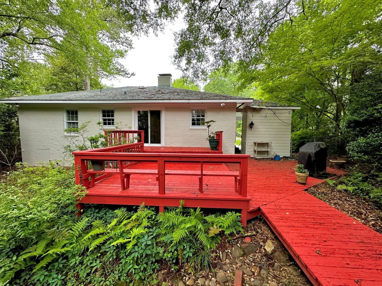 348 Bowden Dr - Photo 5 of 35