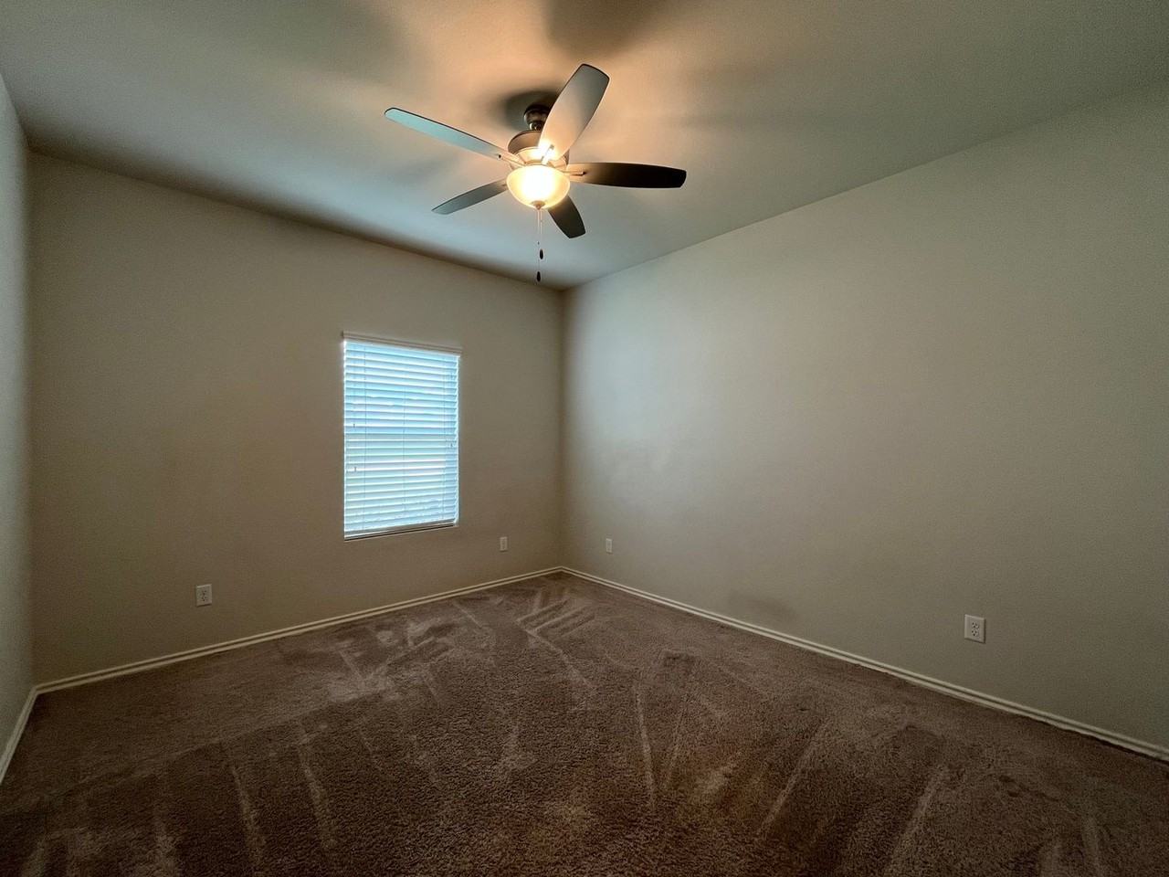 917 Martin St - Photo 5 of 27