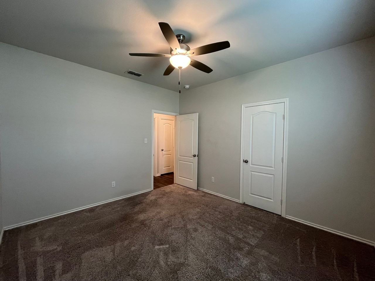 917 Martin St - Photo 6 of 27