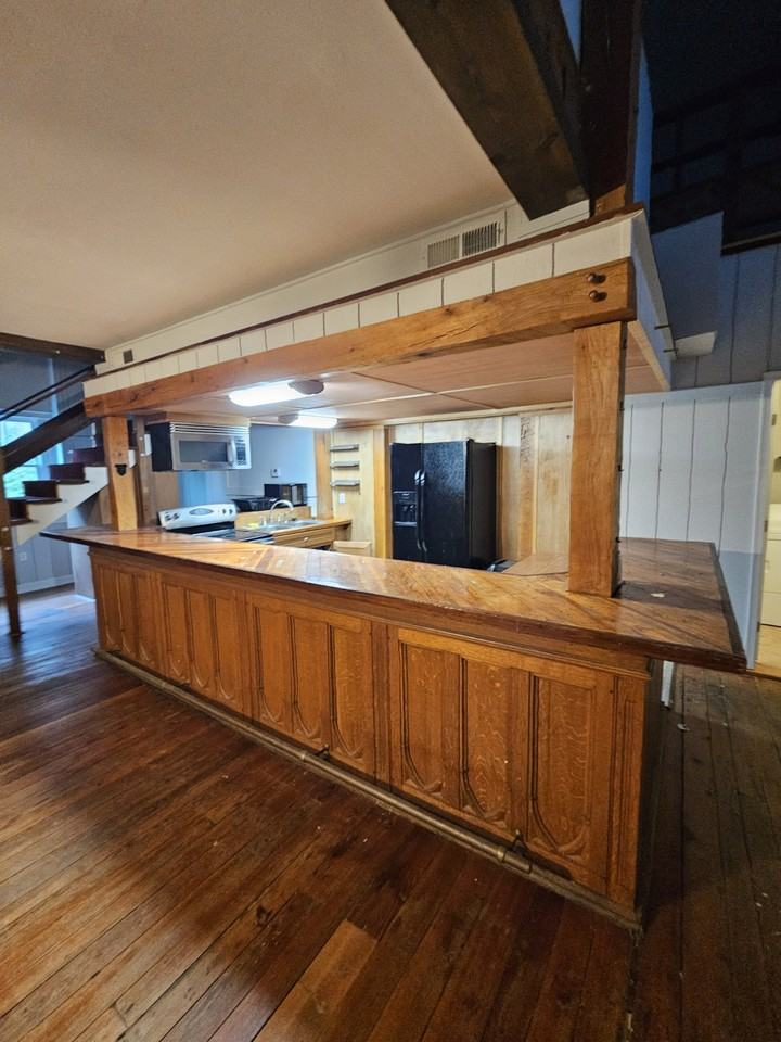 404 Market Street - Photo 2 of 5