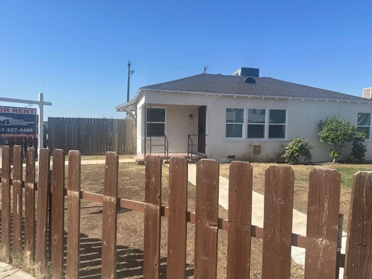 501 Linda Vista Dr - Photo 2 of 11