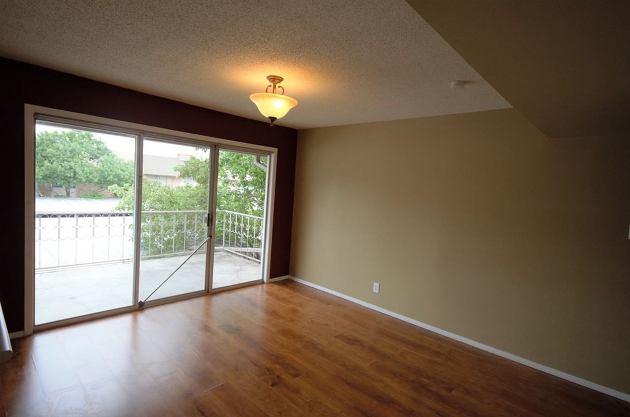 2482 University Ave - Photo 7 of 13