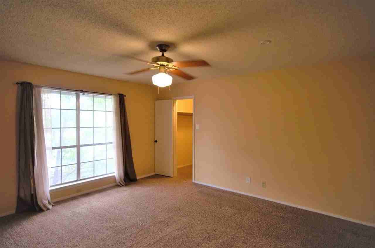 2482 University Ave - Photo 3 of 13