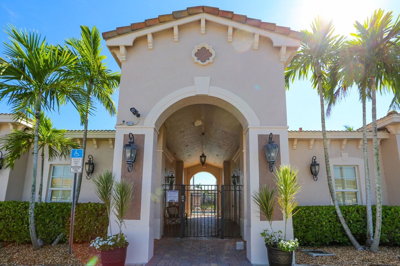 4004 Cherrybrook Loop - Photo 2 of 50