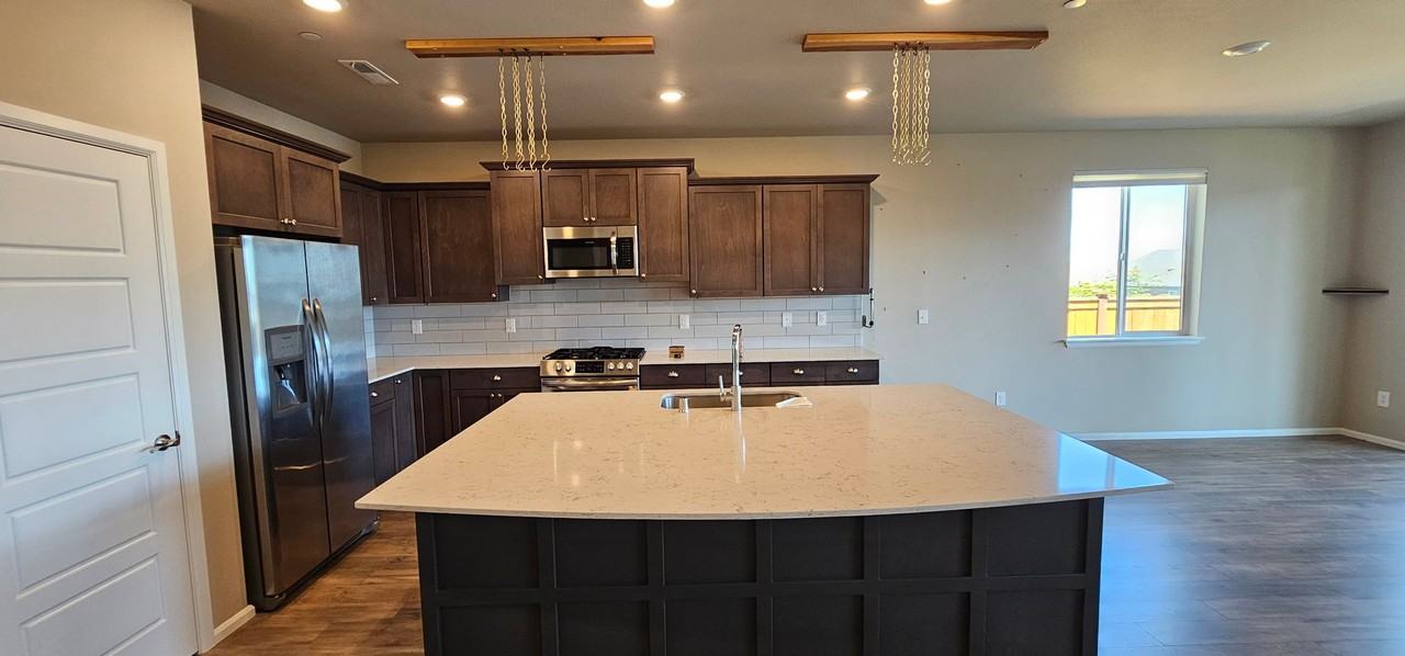 942 Timberline Ave - Photo 6 of 18