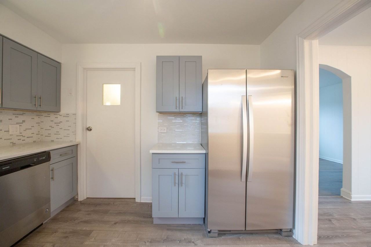 9237 S Utica Ave - Photo 2 of 24