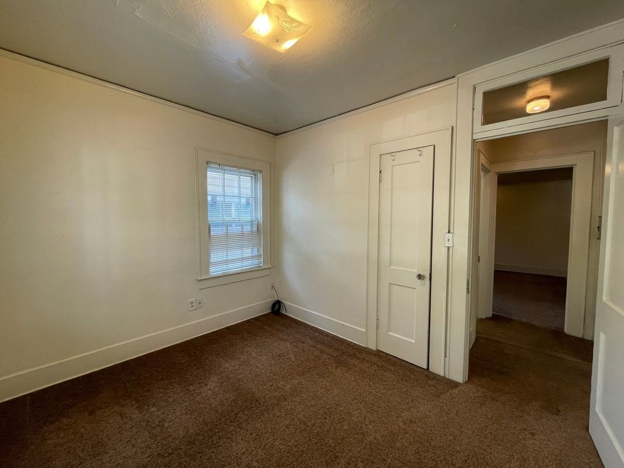 2010 Emerald St - Photo 7 of 28