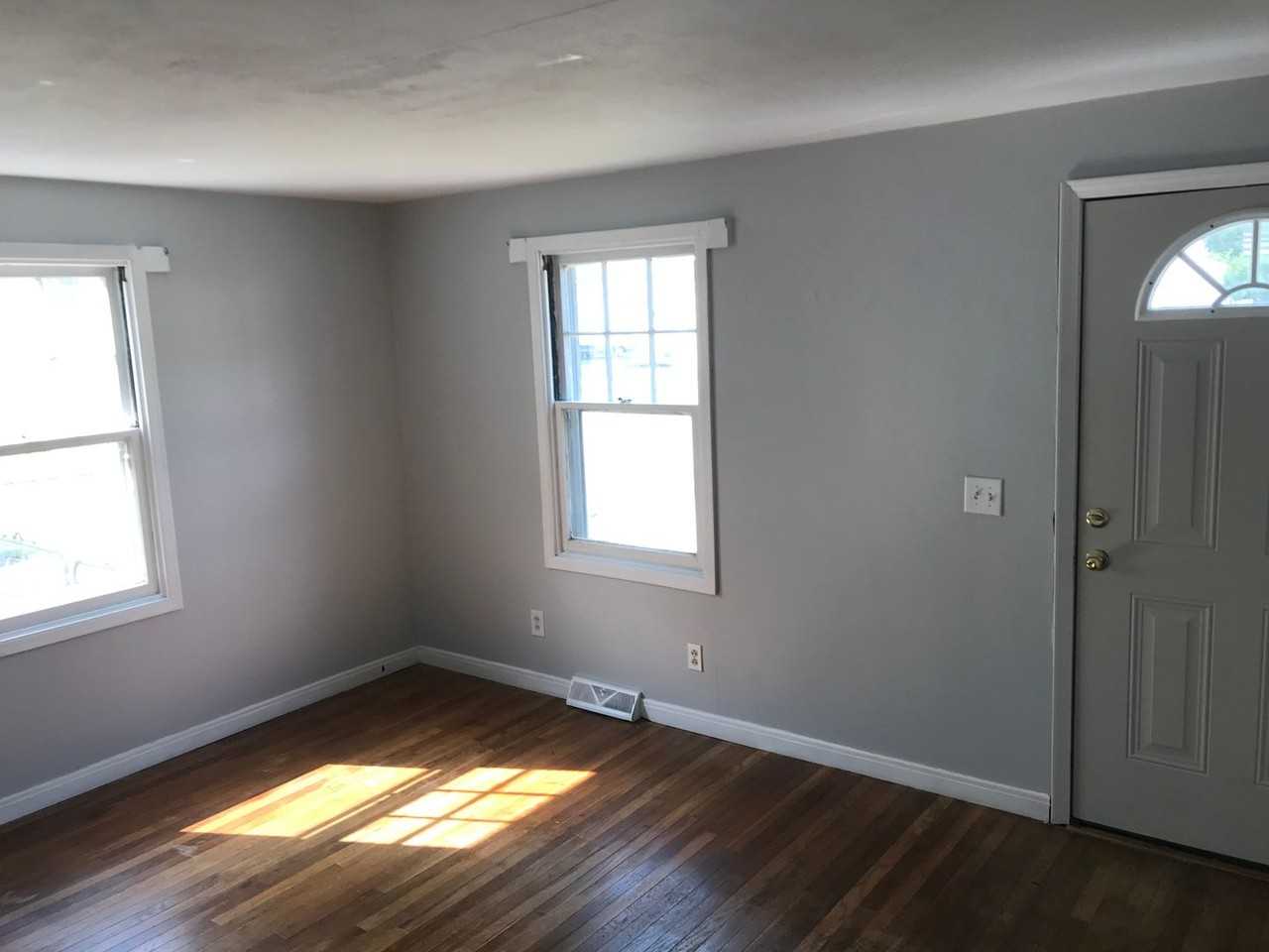 2228 E Keys Ave - Photo 3 of 8