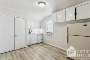 featured image of 1728 N Hillside St